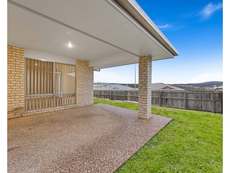 5 Madeleine Court, Glenvale QLD 4350