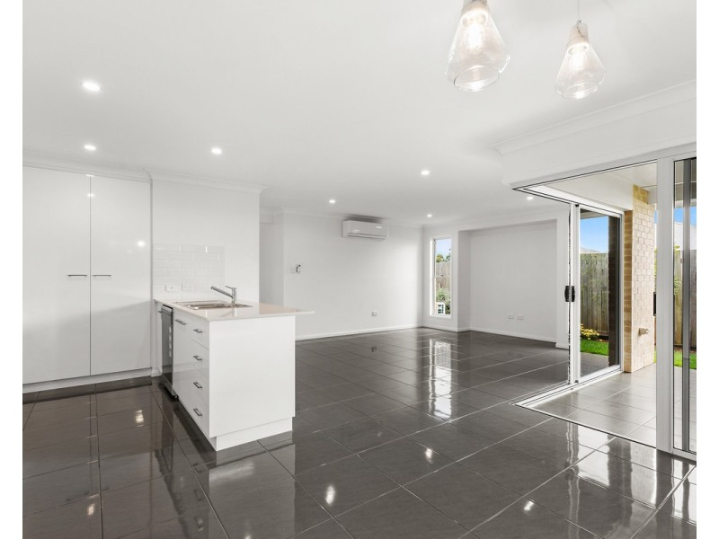 2/38 Entabeni Drive, Kearneys Spring QLD 4350