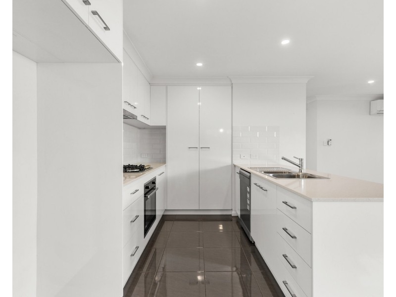2/38 Entabeni Drive, Kearneys Spring QLD 4350