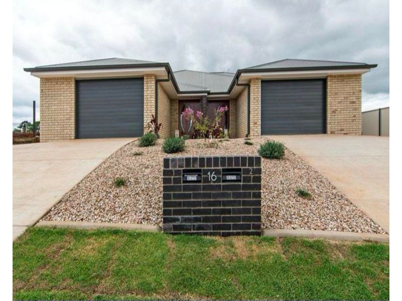 2/16 Tempest Drive, Glenvale QLD 4350