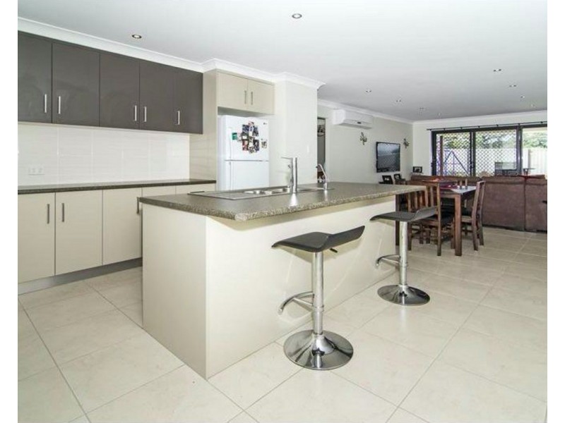 2/16 Tempest Drive, Glenvale QLD 4350