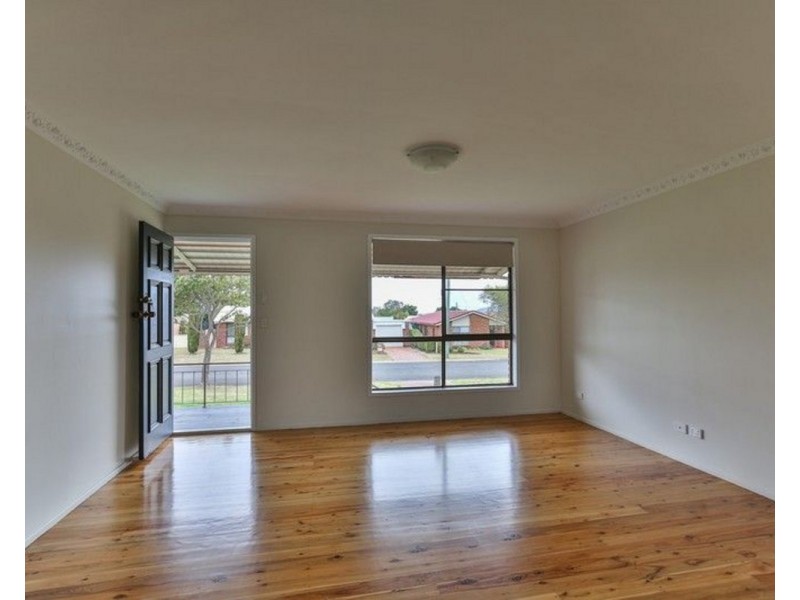 5 Poinciana Street, Newtown QLD 4350