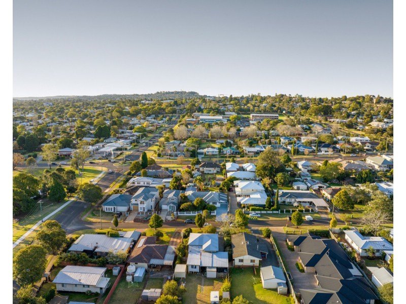 69 Drummond Street, Rangeville QLD 4350