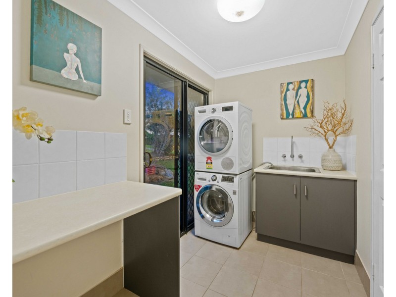 12 Mountview Court, Highfields QLD 4352