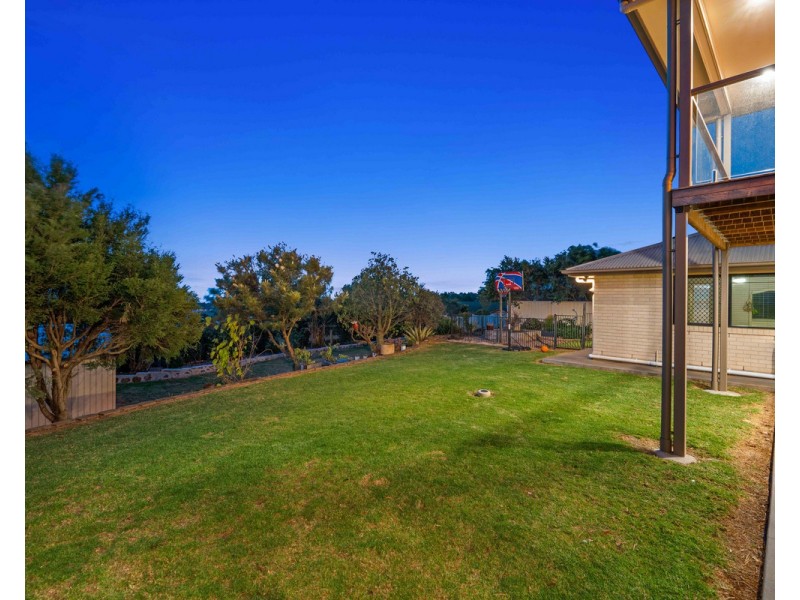 12 Mountview Court, Highfields QLD 4352