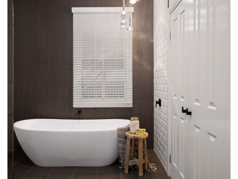 19 Edward Street, East Toowoomba QLD 4350