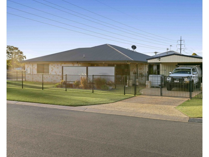 132 Kearney Street, Kearneys Spring QLD 4350