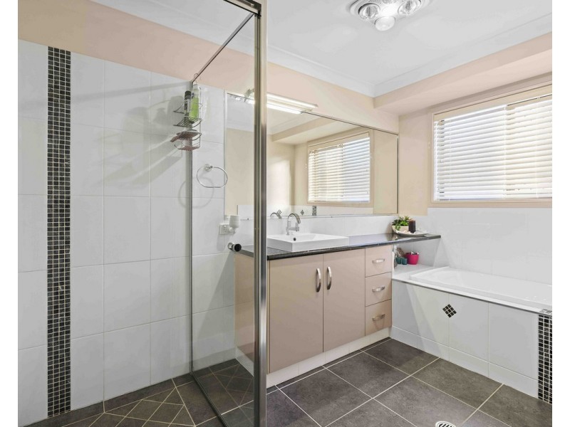 132 Kearney Street, Kearneys Spring QLD 4350