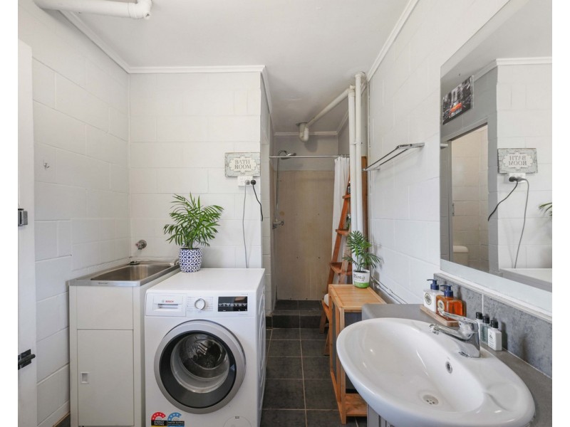 2/85 Hill Street, Newtown QLD 4350