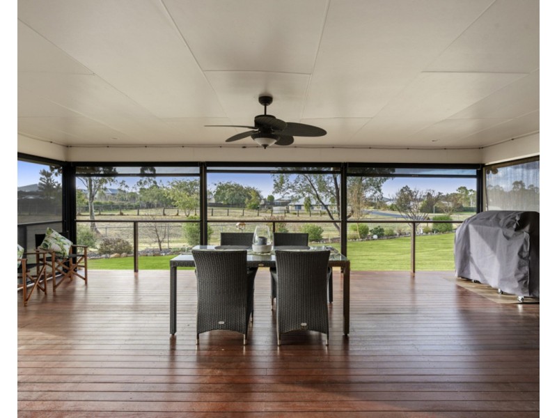 12 Corella Street, Meringandan West QLD 4352