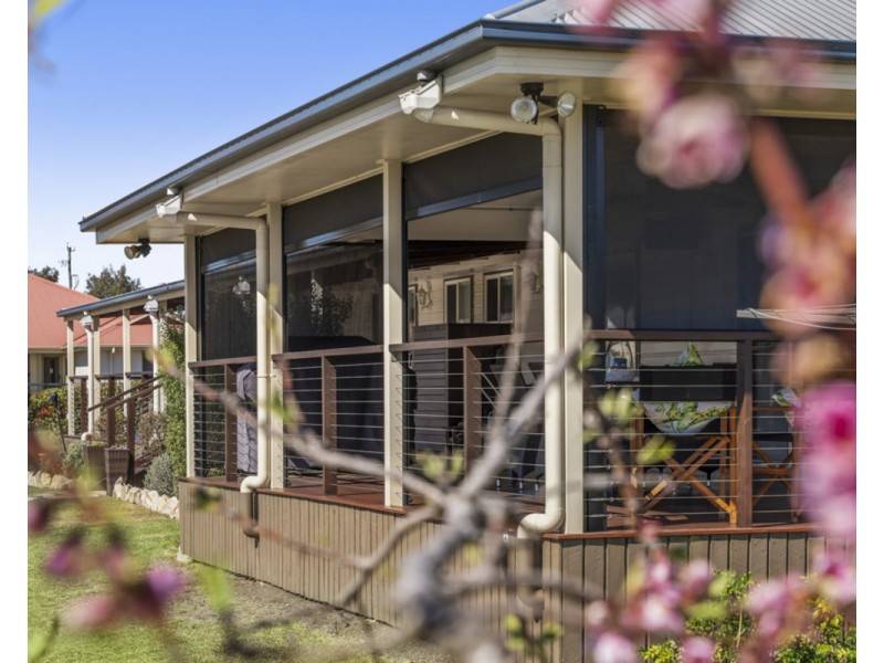 12 Corella Street, Meringandan West QLD 4352