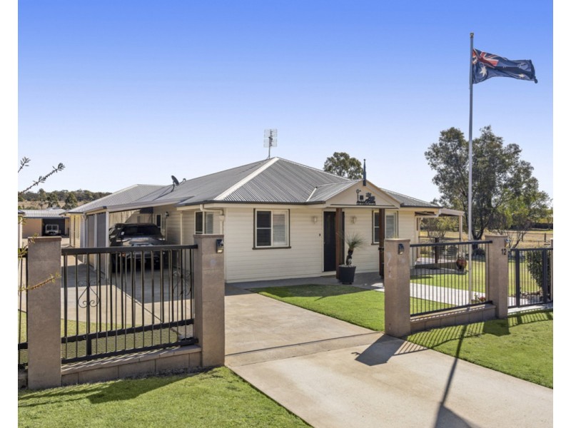 12 Corella Street, Meringandan West QLD 4352