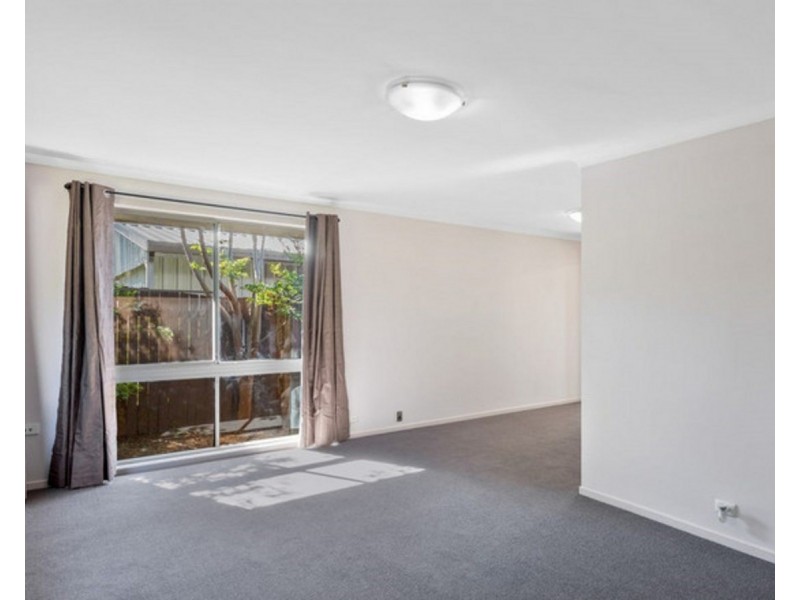 24 Noll Street, Kearneys Spring QLD 4350
