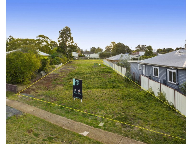 109 Anzac Avenue, Newtown QLD 4350