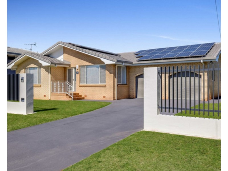 14 Beh Street, Harristown QLD 4350