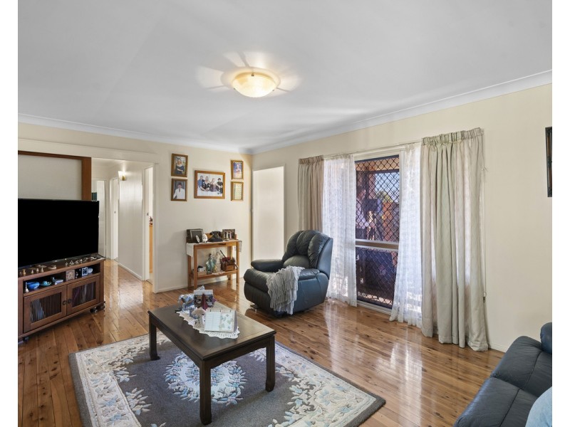 24 Erin Street, Wilsonton QLD 4350