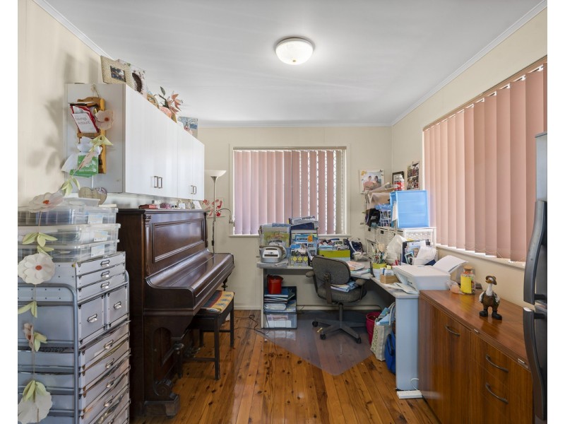 24 Erin Street, Wilsonton QLD 4350