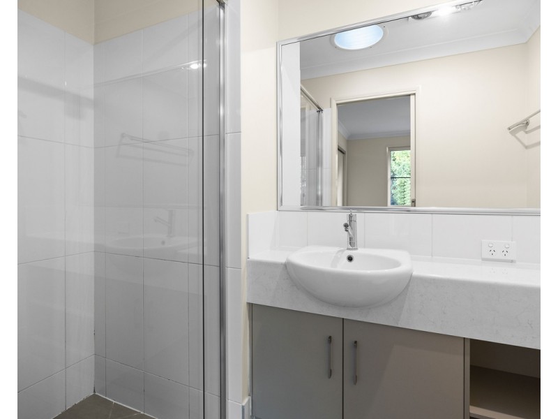 2/20 Tempest Drive, Glenvale QLD 4350