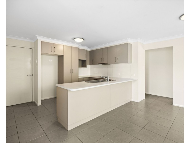 2/20 Tempest Drive, Glenvale QLD 4350