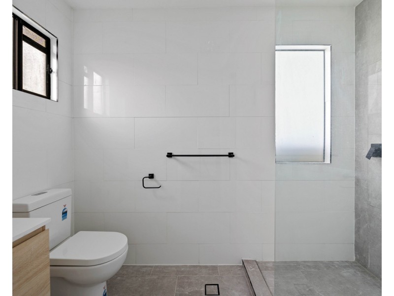 8 McGregor Street, Wilsonton QLD 4350