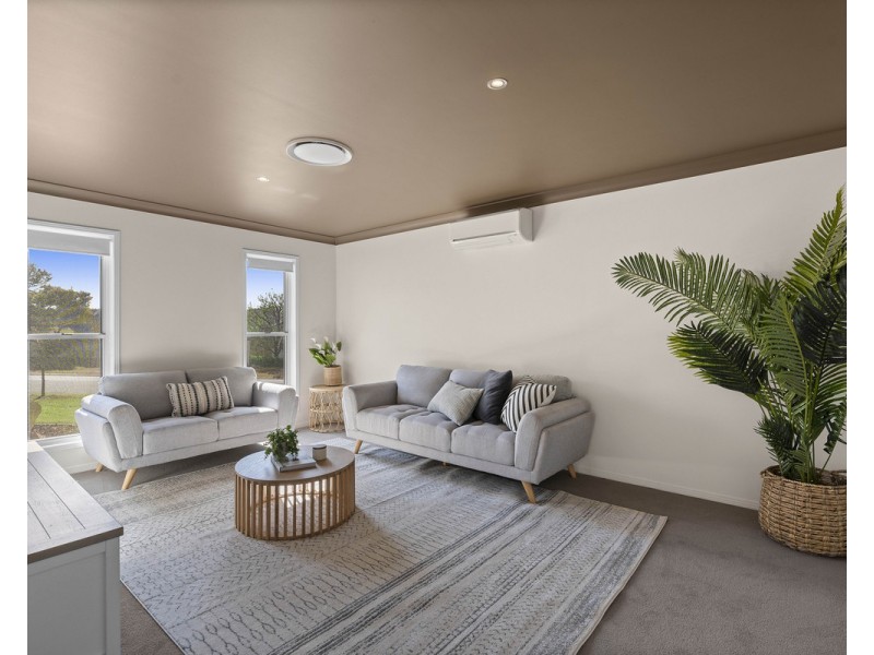 10 Edwin Street, Westbrook QLD 4350