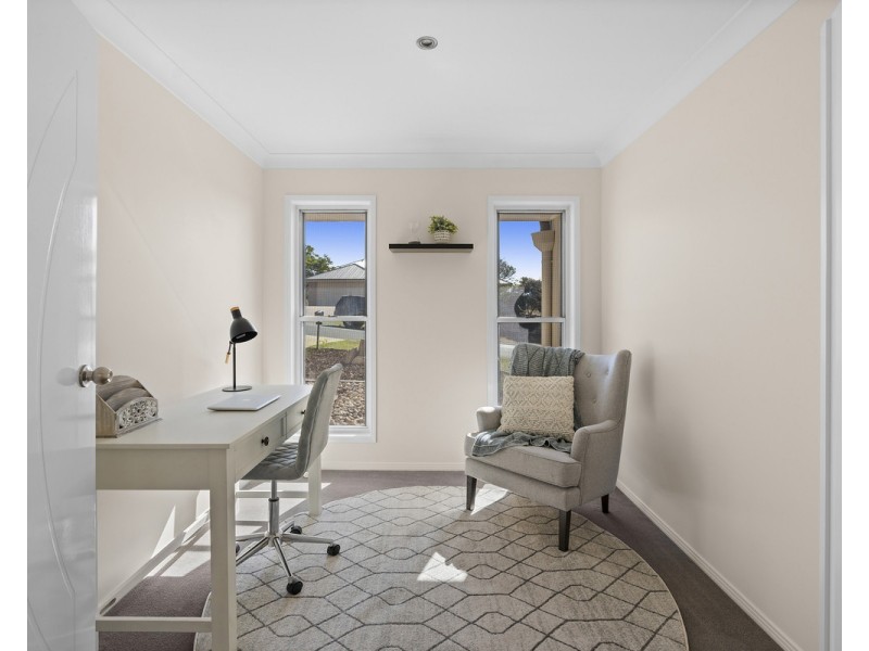 10 Edwin Street, Westbrook QLD 4350