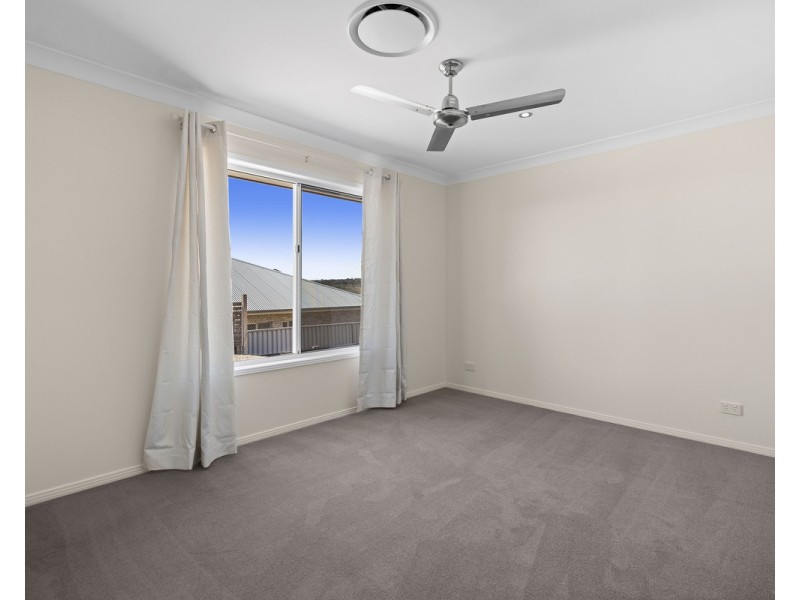 10 Edwin Street, Westbrook QLD 4350