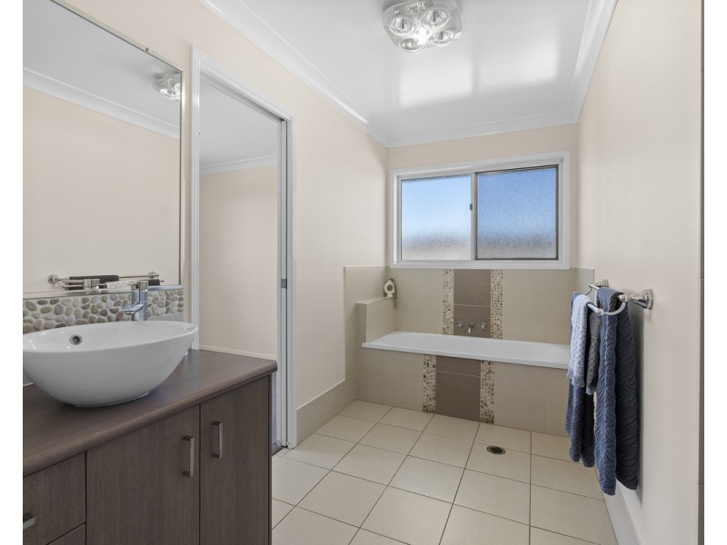 10 Edwin Street, Westbrook QLD 4350