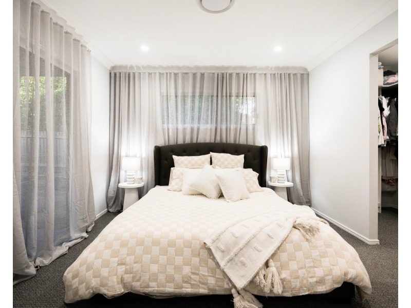 14 Trevethan Street, Mount Lofty QLD 4350