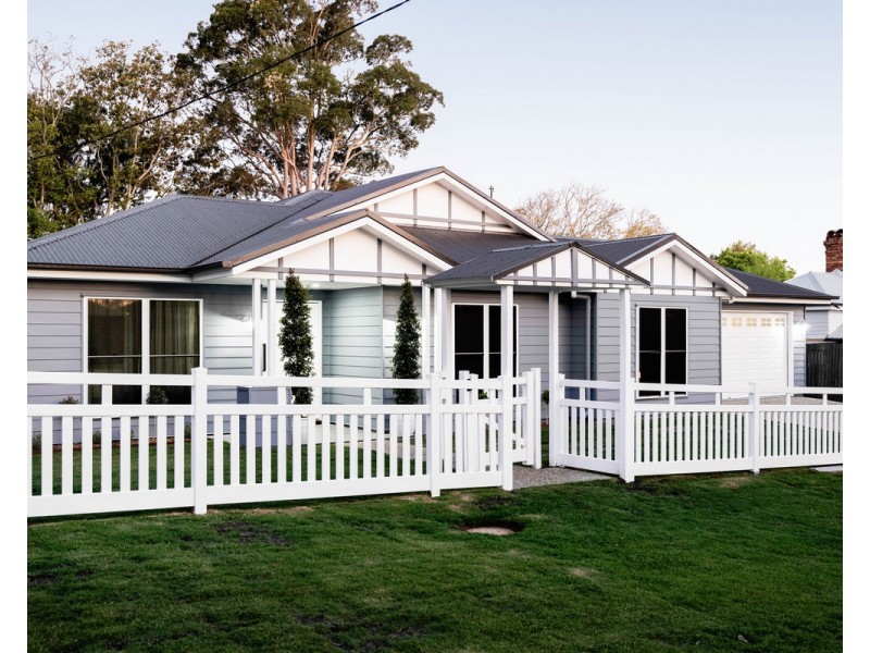 14 Trevethan Street, Mount Lofty QLD 4350