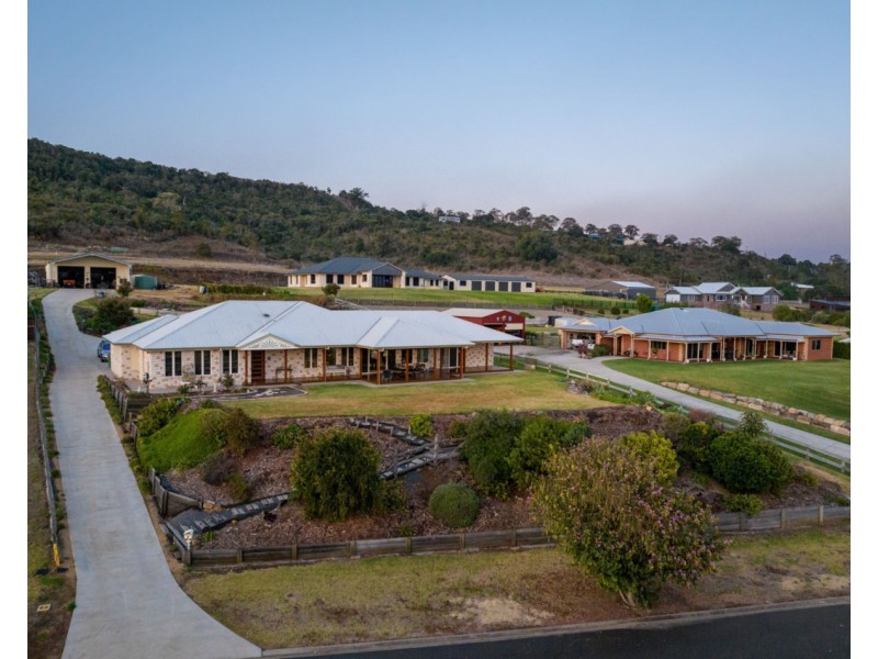 9 Panorama Crescent, Gowrie Junction QLD 4352