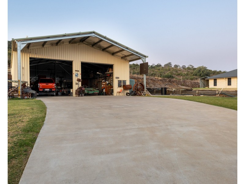 9 Panorama Crescent, Gowrie Junction QLD 4352