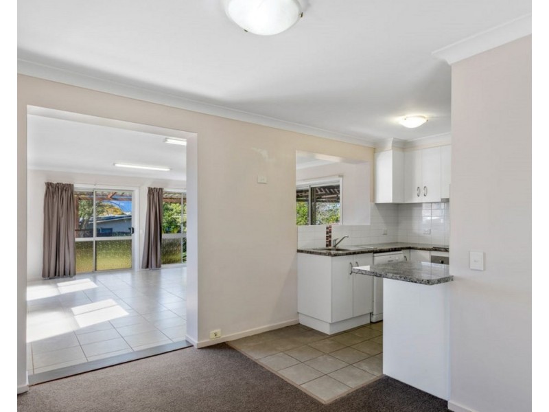 24 Noll Street, Kearneys Spring QLD 4350