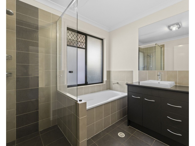 174a South Street, Centenary Heights QLD 4350