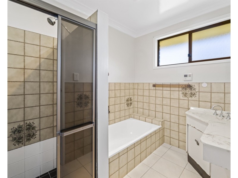 59 Arabian Street, Harristown QLD 4350