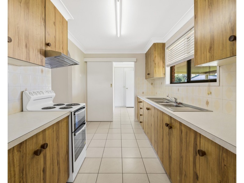 59 Arabian Street, Harristown QLD 4350
