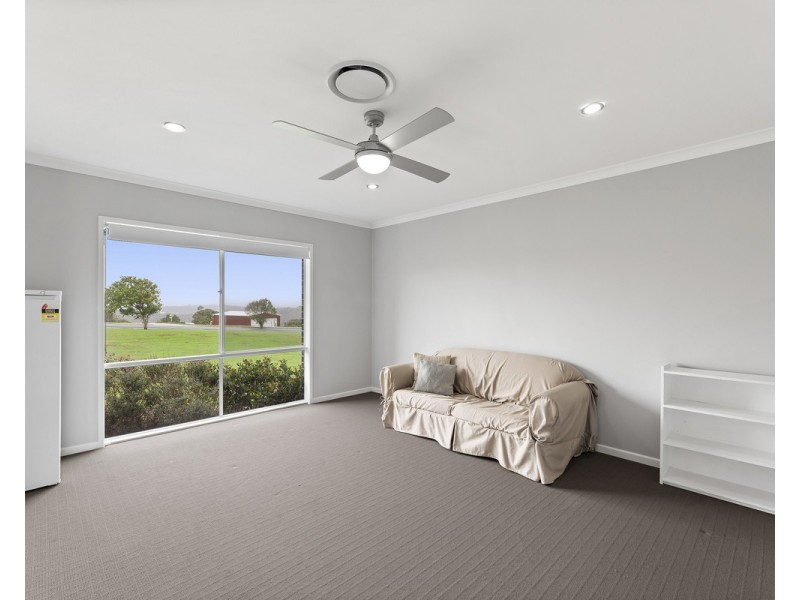 36 Hilltop Drive, Gowrie Junction QLD 4352