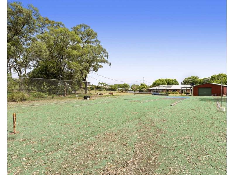 1 Phalaris Court, Meringandan West QLD 4352