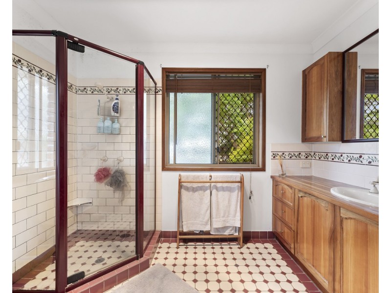 1 Phalaris Court, Meringandan West QLD 4352