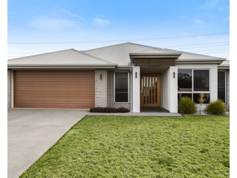 7 Renshaw Crescent, Kearneys Spring QLD 4350