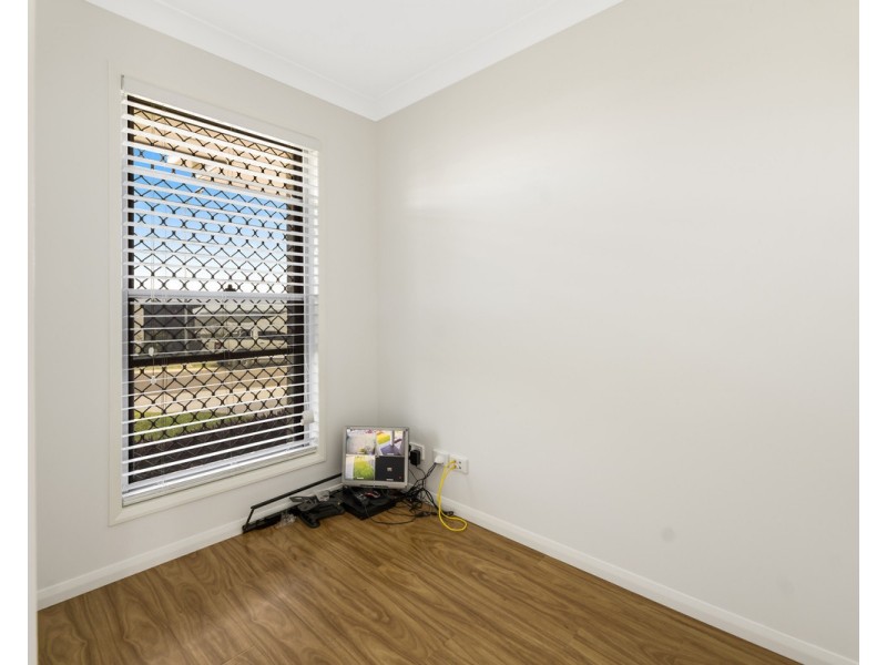 7 Renshaw Crescent, Kearneys Spring QLD 4350