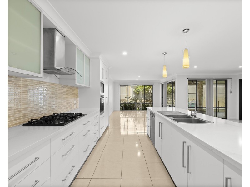 16 Rosella Street, Rangeville QLD 4350