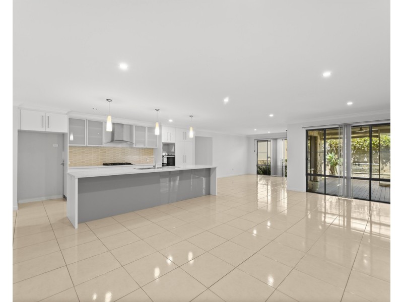 16 Rosella Street, Rangeville QLD 4350