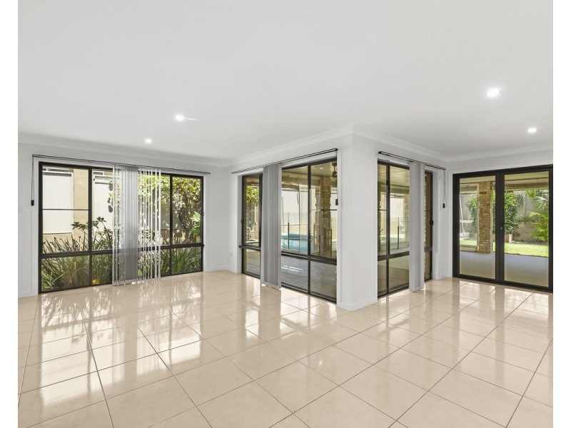 16 Rosella Street, Rangeville QLD 4350