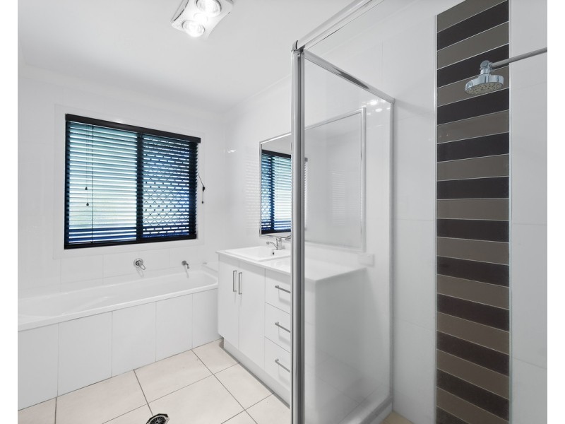 16 Rosella Street, Rangeville QLD 4350