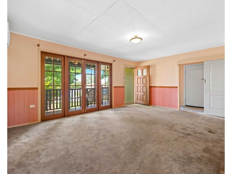 17 Berghofer Street, Rockville QLD 4350