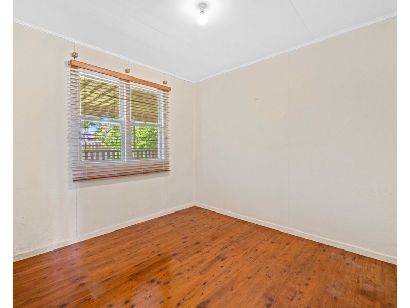 17 Berghofer Street, Rockville QLD 4350