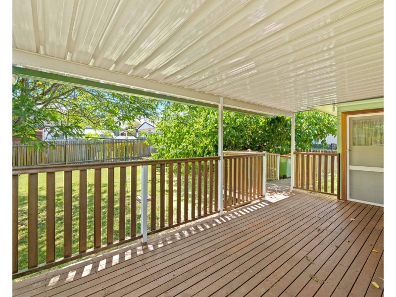 17 Berghofer Street, Rockville QLD 4350