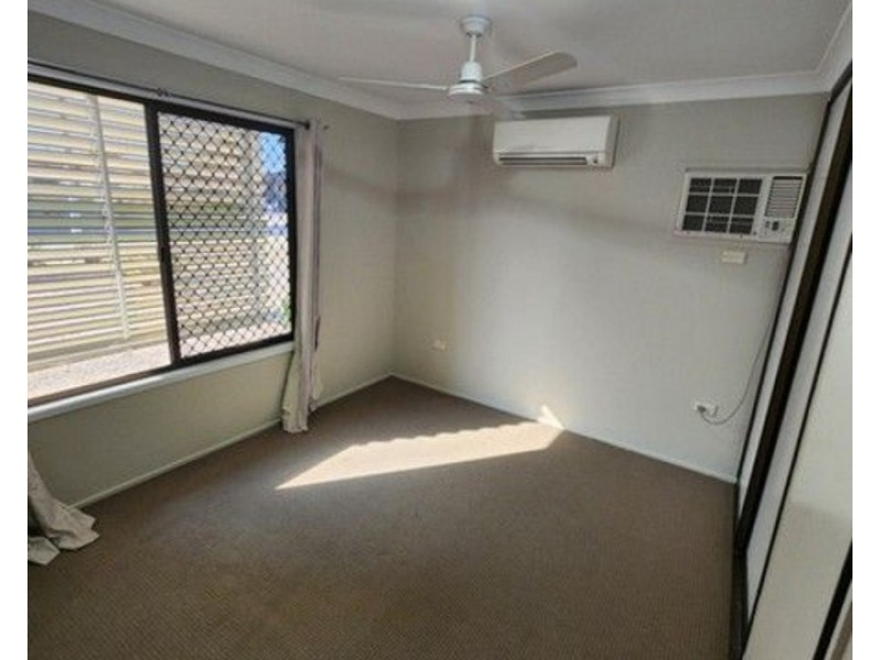 12 Hamilton Street, Moura QLD 4718