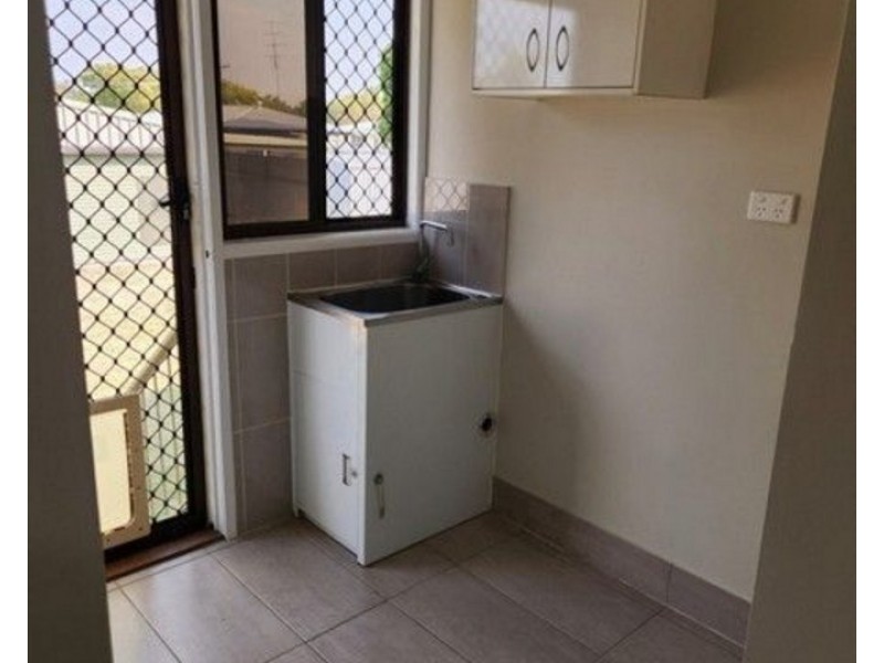 12 Hamilton Street, Moura QLD 4718